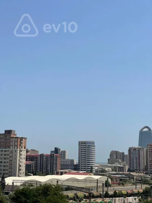 Satılır 4 otaqlı yeni tikili 215 m²