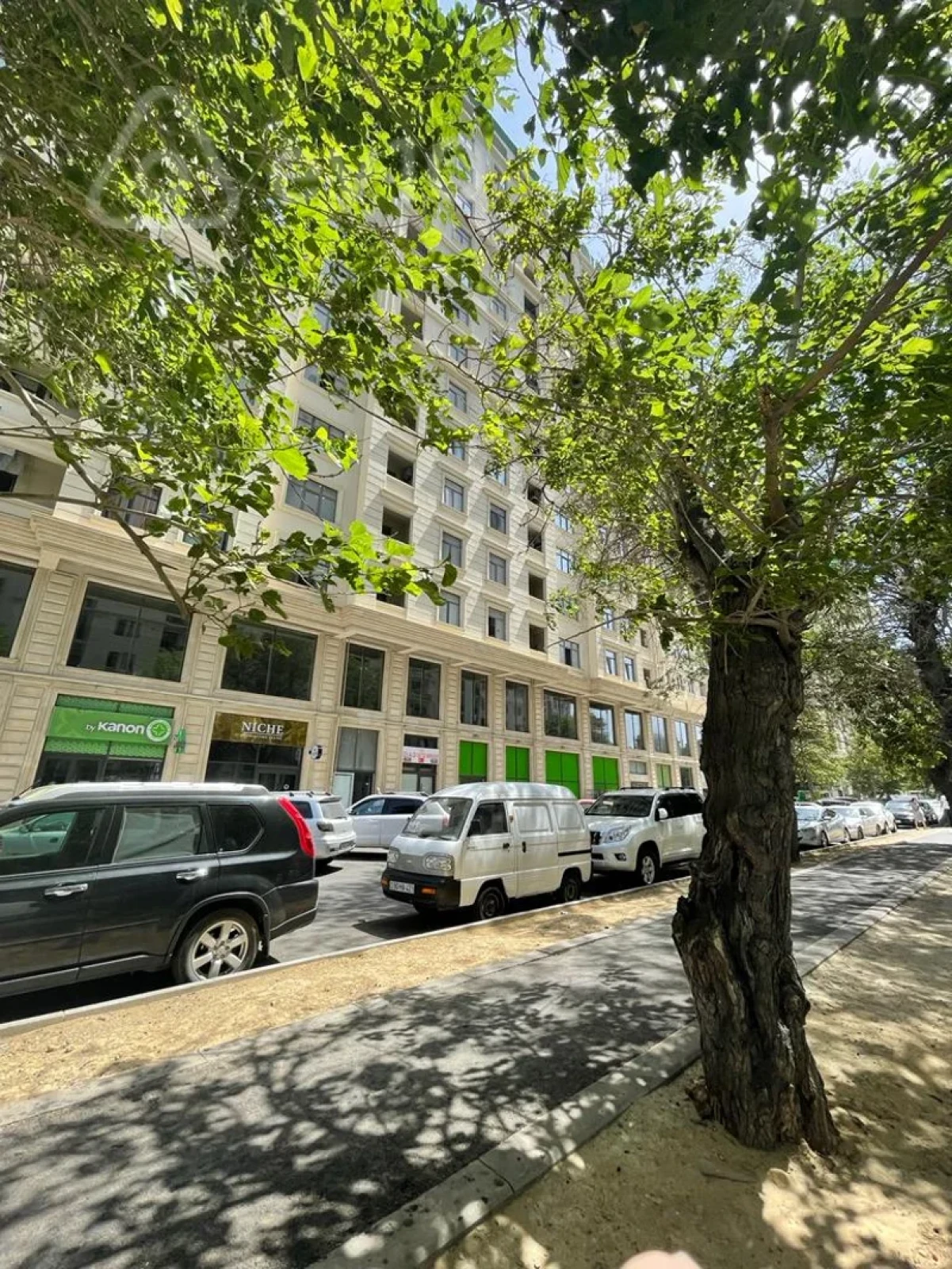 Satılır 4 otaqlı yeni tikili 215 m²