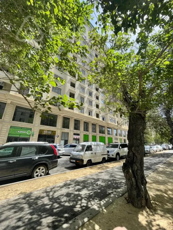 Satılır 4 otaqlı yeni tikili 215 m²