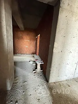 Satılır 4 otaqlı yeni tikili 215 m²