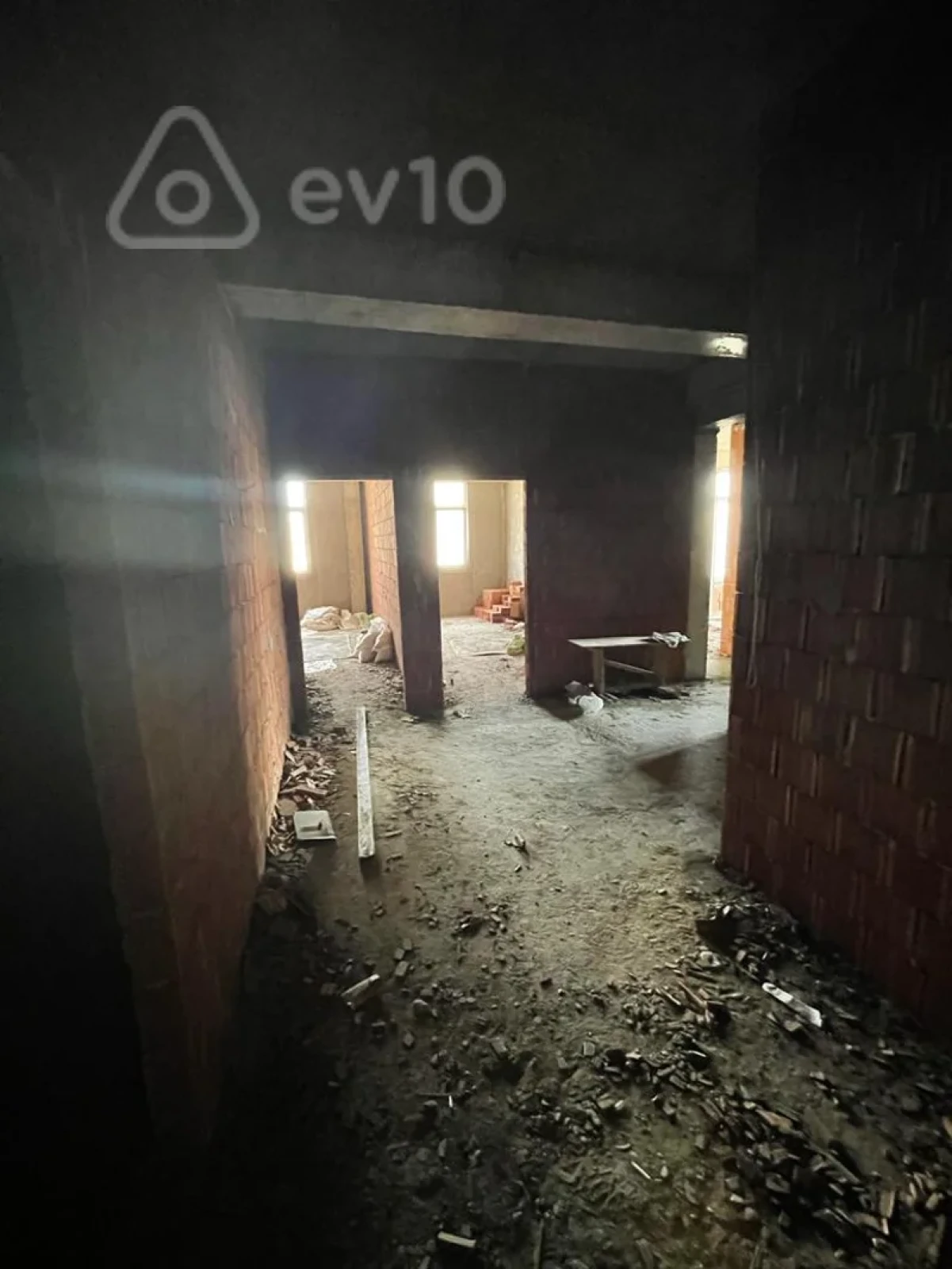 Satılır 4 otaqlı yeni tikili 215 m²