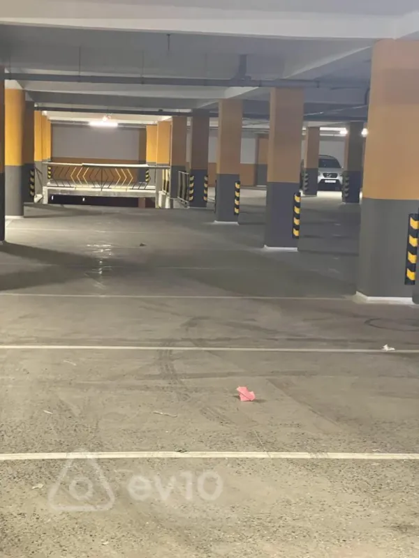 Satılır 4 otaqlı yeni tikili 215 m²