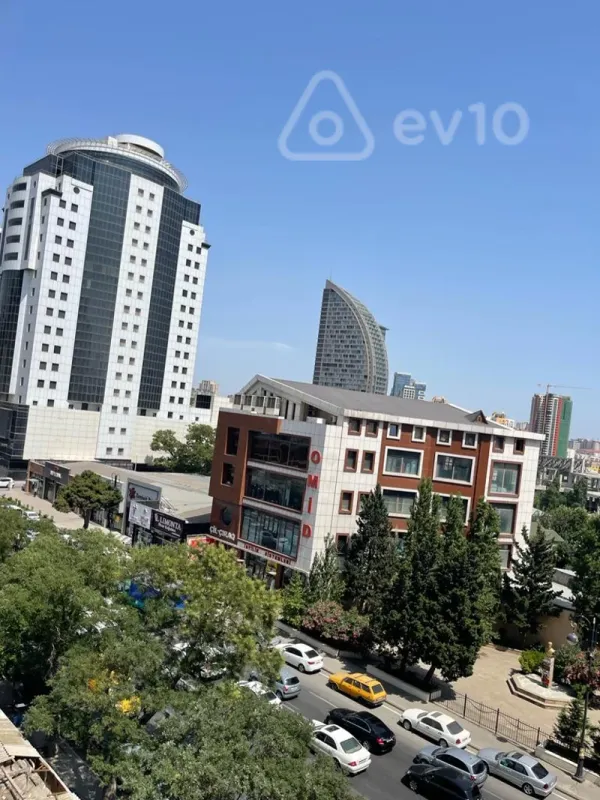 Satılır 4 otaqlı yeni tikili 215 m²