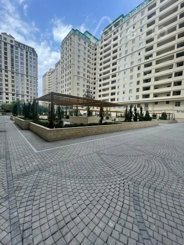 Satılır 4 otaqlı yeni tikili 215 m²