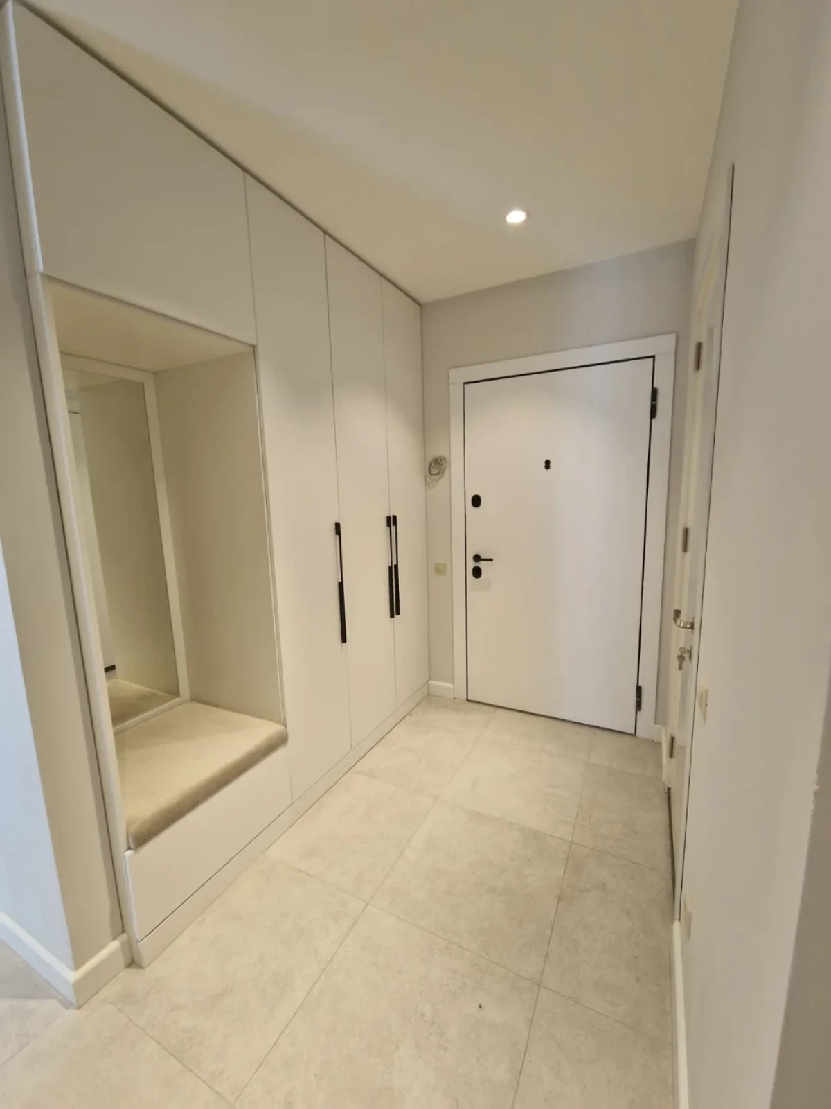 Kirayə verilir 3 otaqlı yeni tikili 100 m²