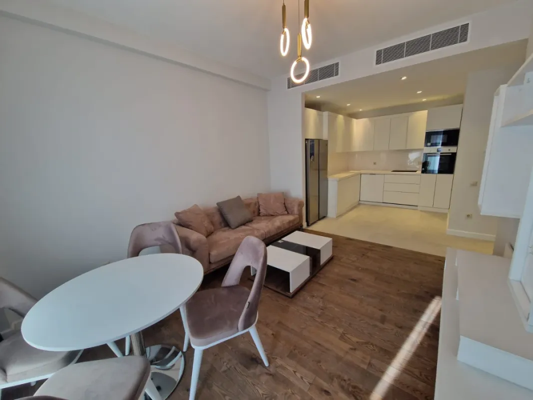 Kirayə verilir 3 otaqlı yeni tikili 100 m²