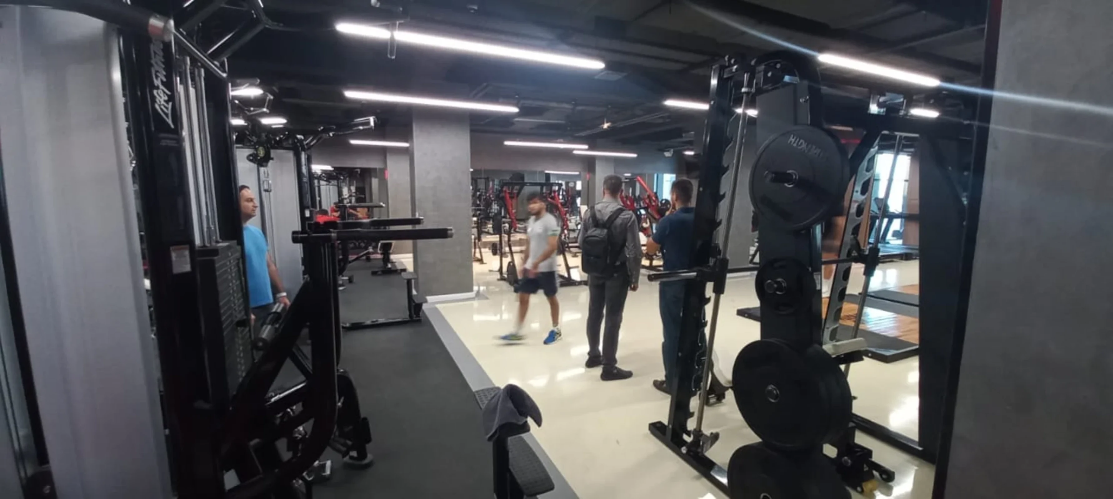 Kirayə verilir 3 otaqlı yeni tikili 100 m²