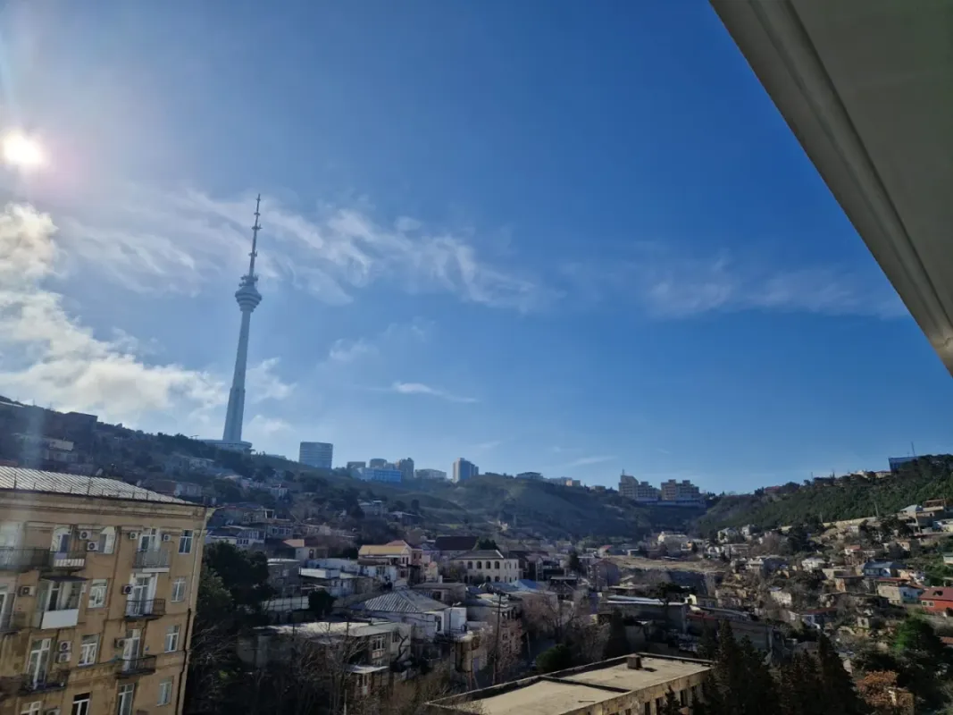 Kirayə verilir 3 otaqlı yeni tikili 100 m²