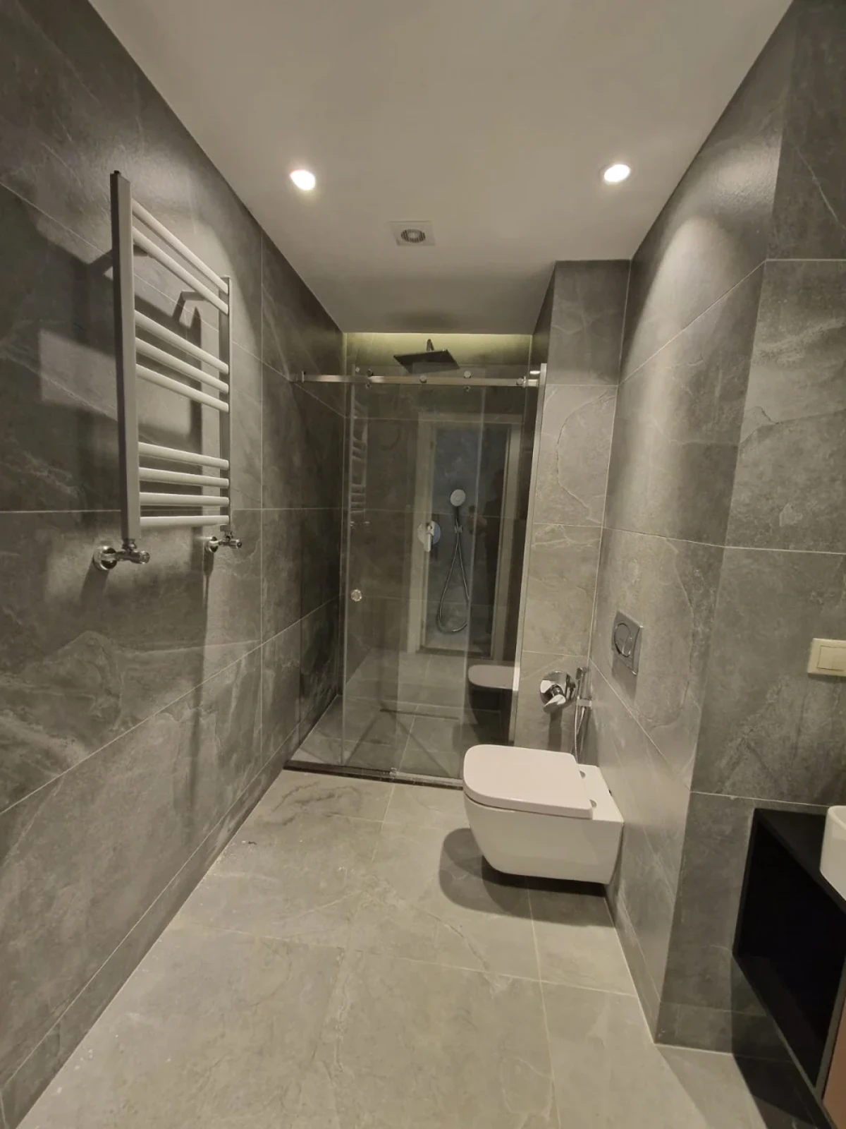 Kirayə verilir 3 otaqlı yeni tikili 100 m²