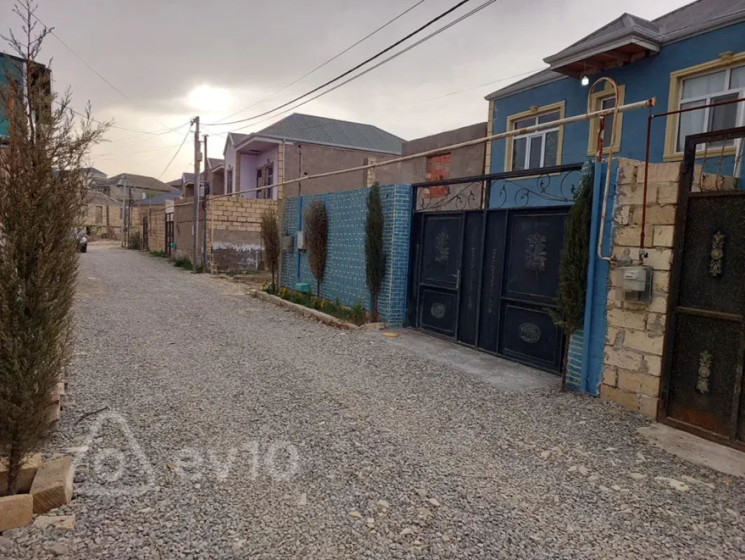 Satılır 3 otaqlı həyət evi 144 m²