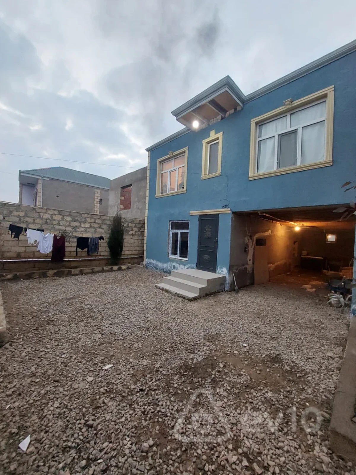 Satılır 3 otaqlı həyət evi 144 m²