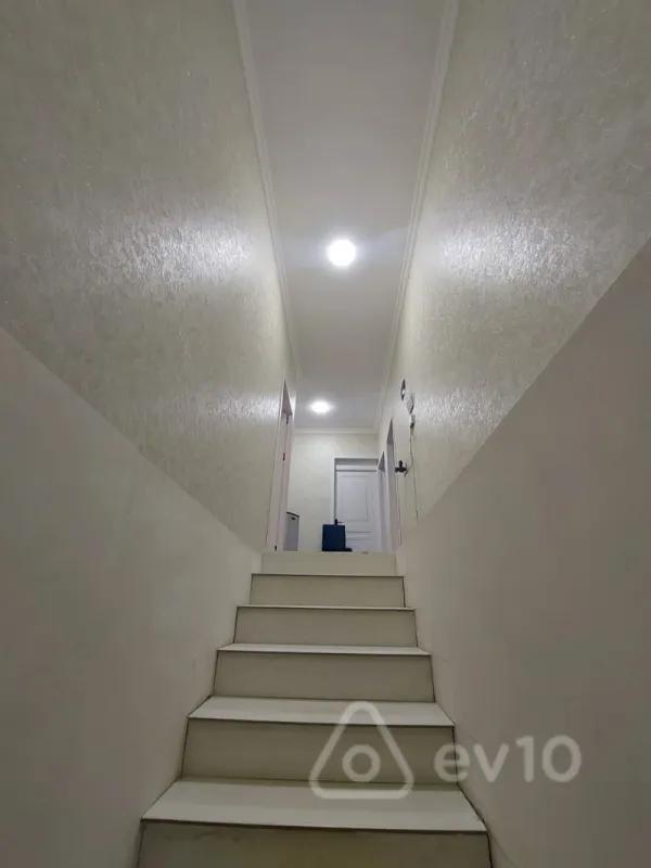 Satılır 3 otaqlı həyət evi 144 m²