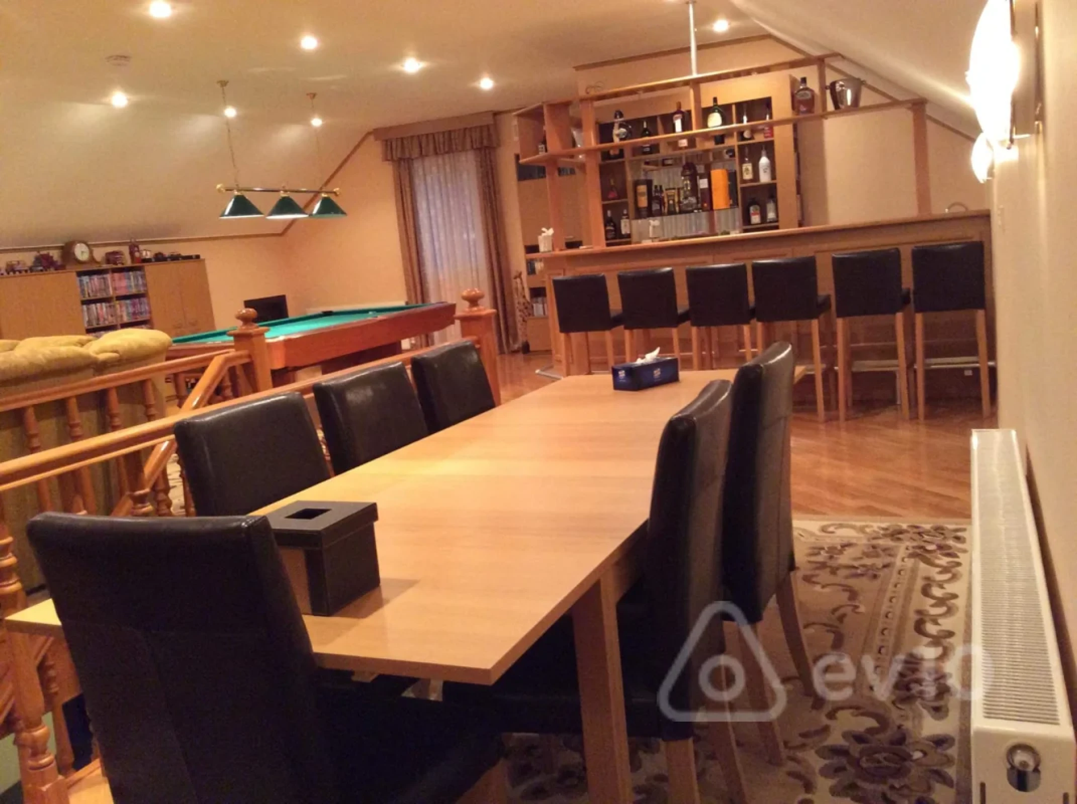 Satılır 8 otaqlı həyət evi 500 m²