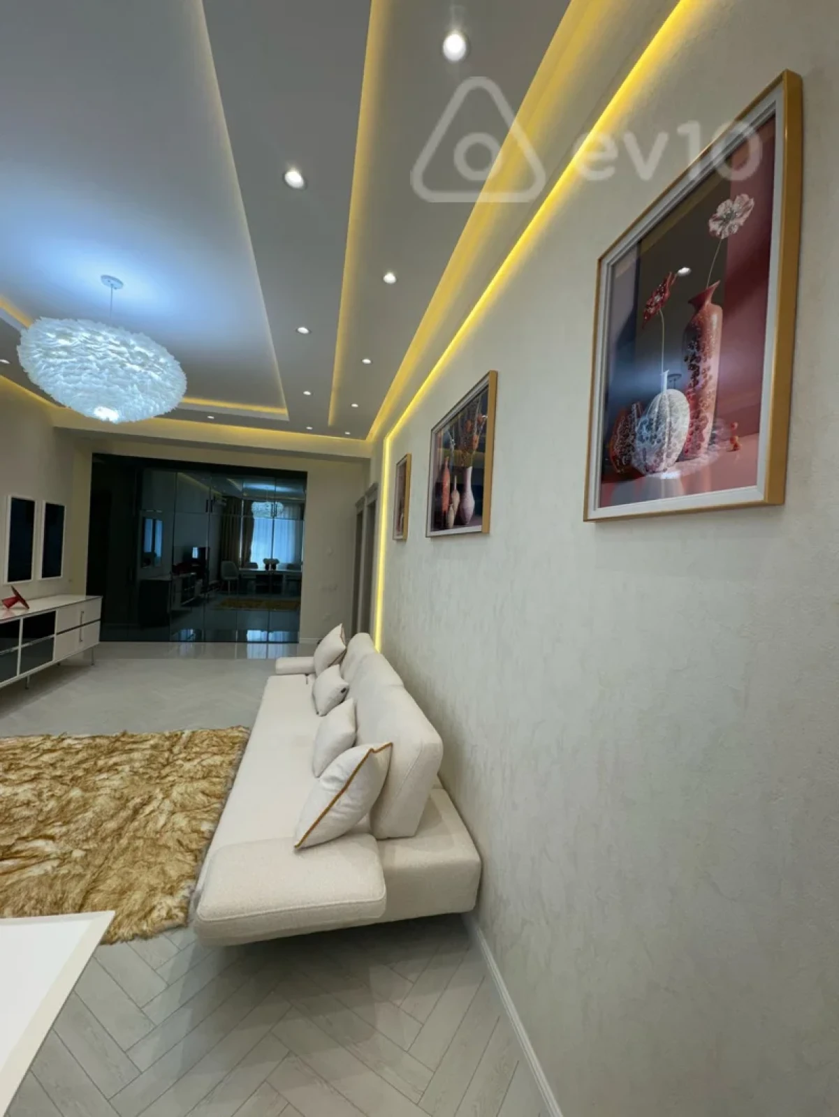 Satılır 2 otaqlı yeni tikili 90 m²