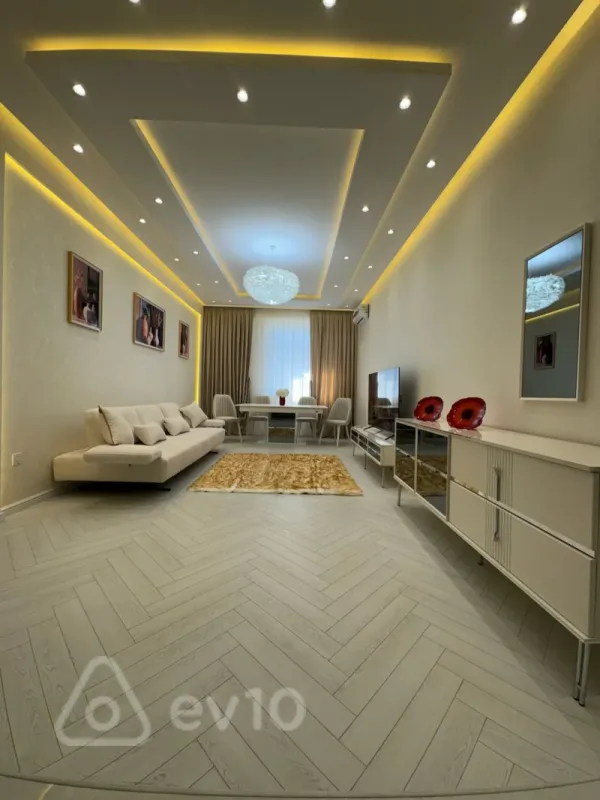 Satılır 2 otaqlı yeni tikili 90 m²