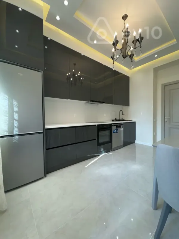 Satılır 2 otaqlı yeni tikili 90 m²