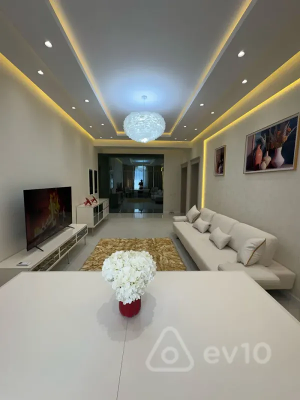 Satılır 2 otaqlı yeni tikili 90 m²