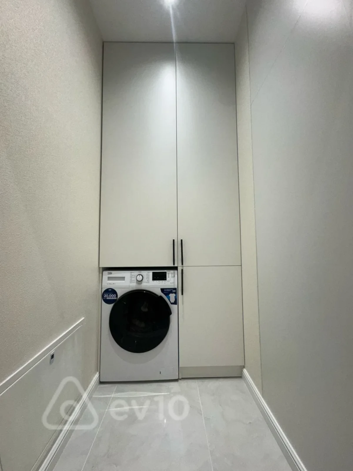 Satılır 2 otaqlı yeni tikili 90 m²