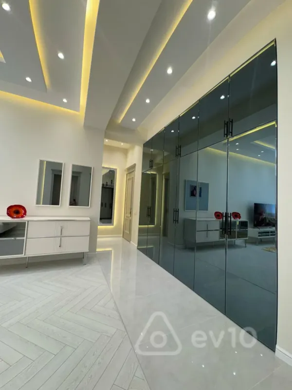 Satılır 2 otaqlı yeni tikili 90 m²