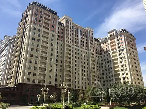 Kirayə verilir mənzil 186 m²