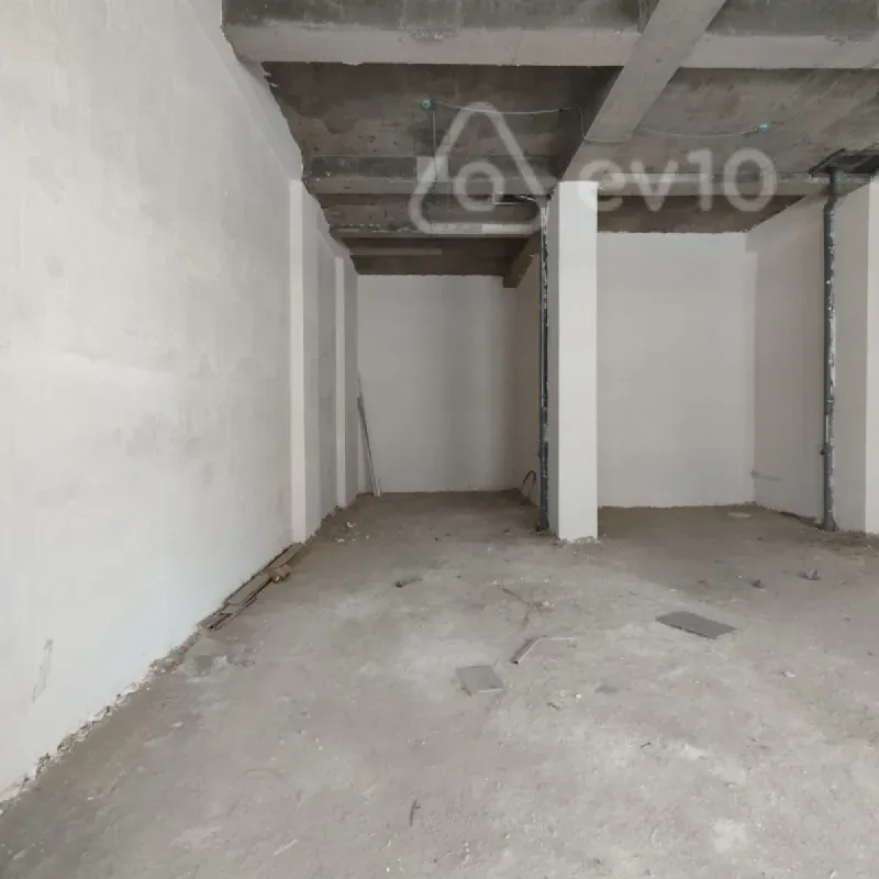 Kirayə verilir mənzil 186 m²