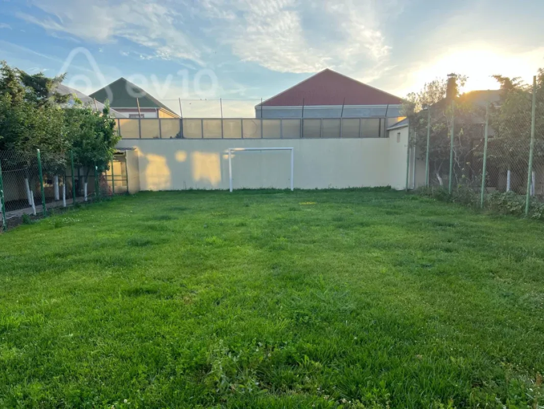 Kirayə verilir 4 otaqlı həyət evi 150 m²