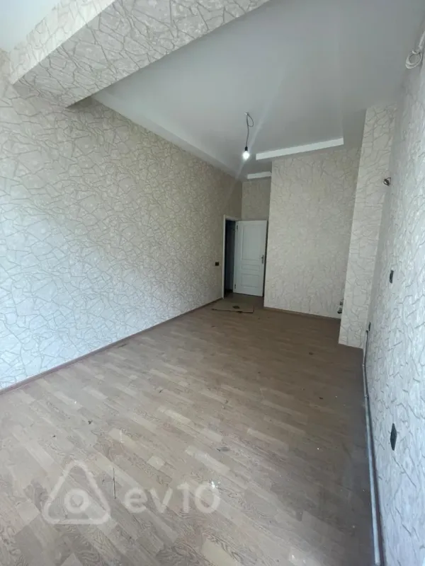 Satılır 2 otaqlı yeni tikili 82 m²