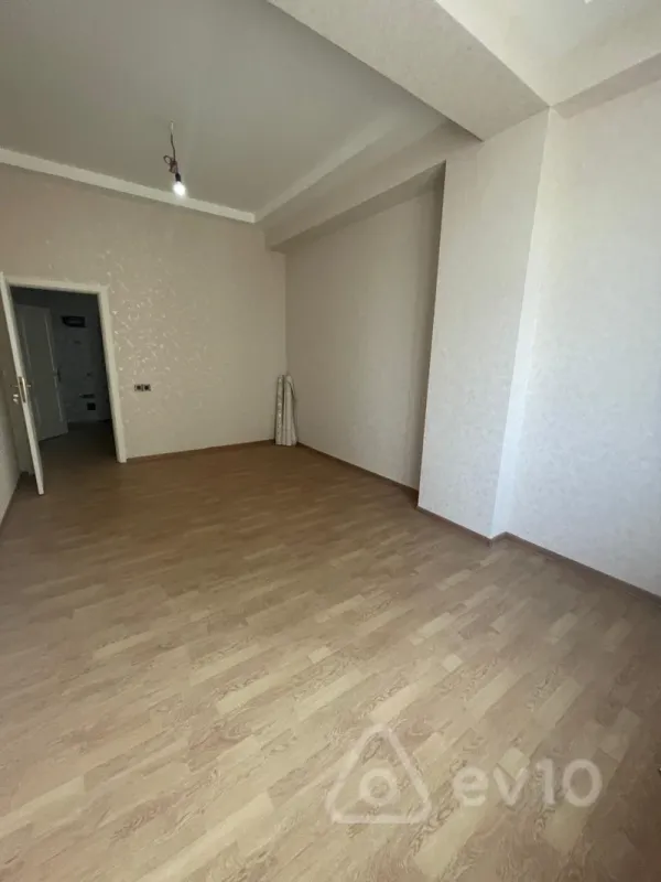 Satılır 2 otaqlı yeni tikili 82 m²