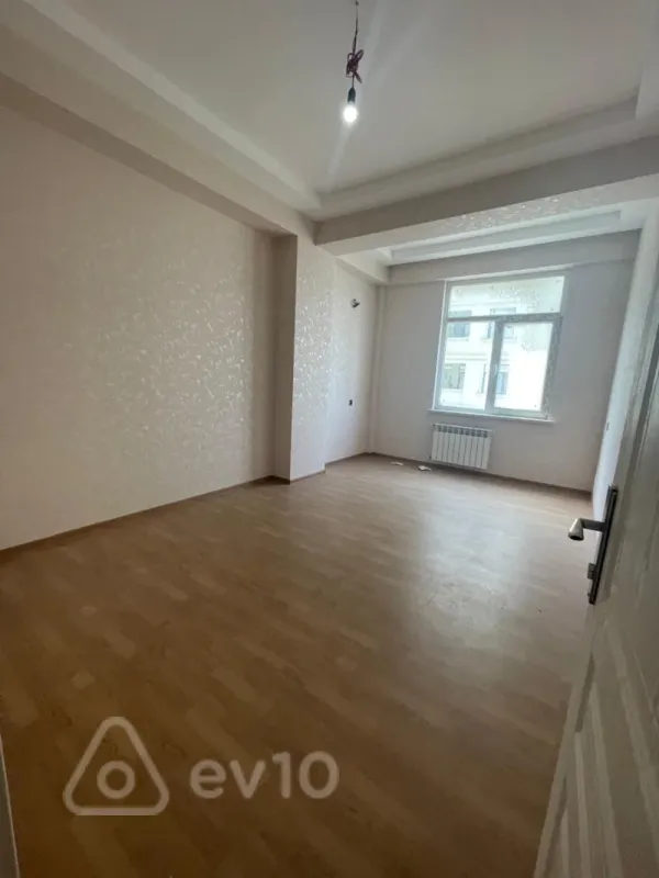 Satılır 2 otaqlı yeni tikili 82 m²