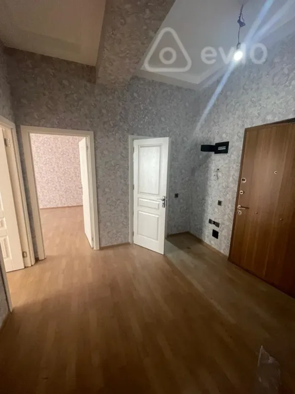 Satılır 2 otaqlı yeni tikili 82 m²