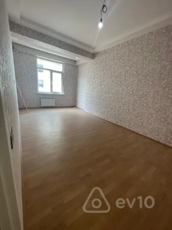 Satılır 2 otaqlı yeni tikili 82 m²