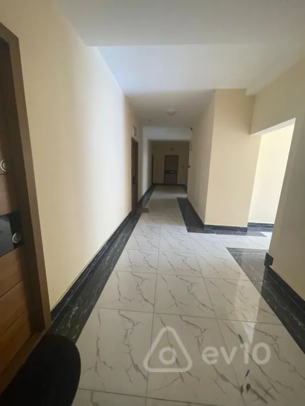 Satılır 2 otaqlı yeni tikili 82 m²
