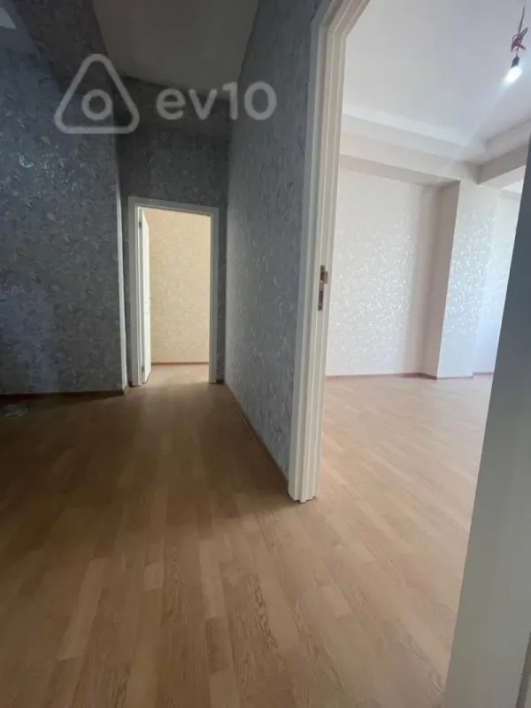 Satılır 2 otaqlı yeni tikili 82 m²