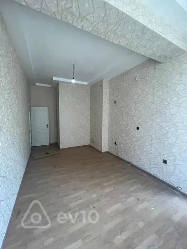 Satılır 2 otaqlı yeni tikili 82 m²