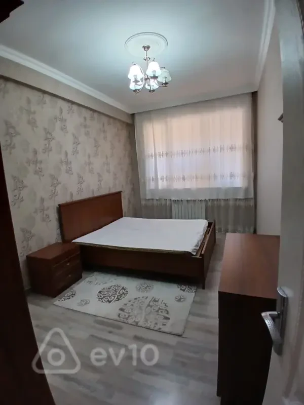 Kirayə verilir 2 otaqlı yeni tikili 90 m²