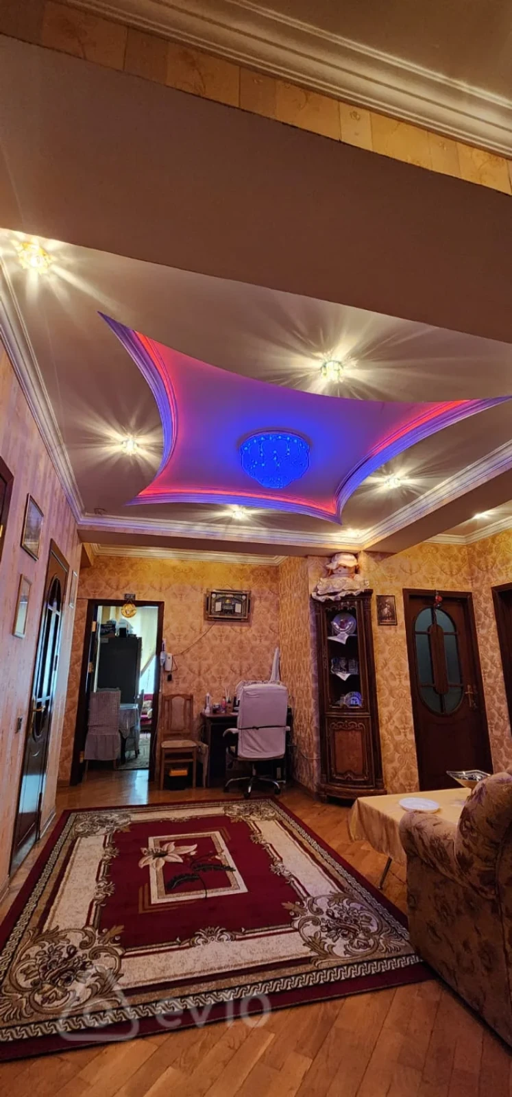 Kirayə verilir 3 otaqlı yeni tikili 124 m²