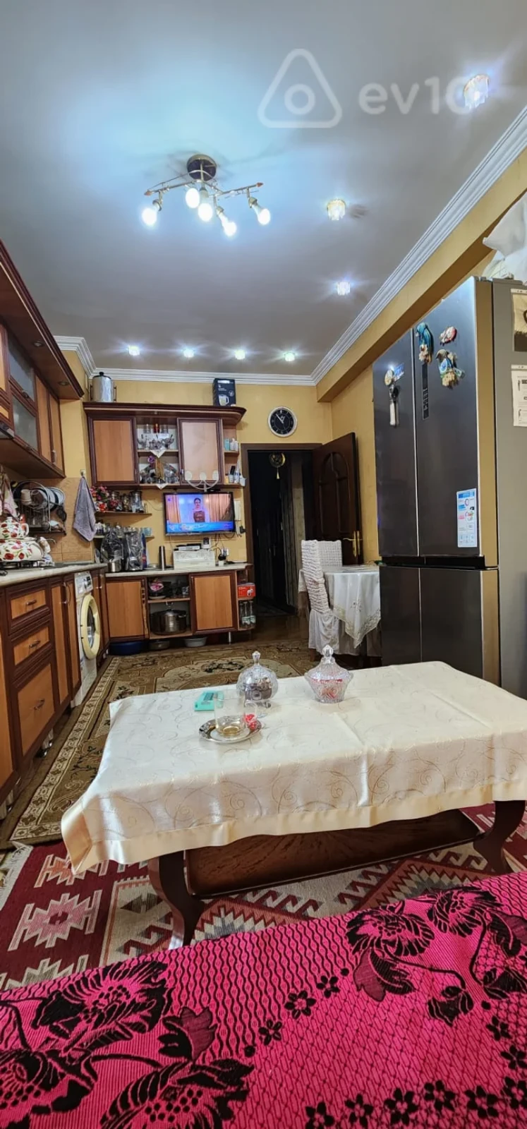 Kirayə verilir 3 otaqlı yeni tikili 124 m²