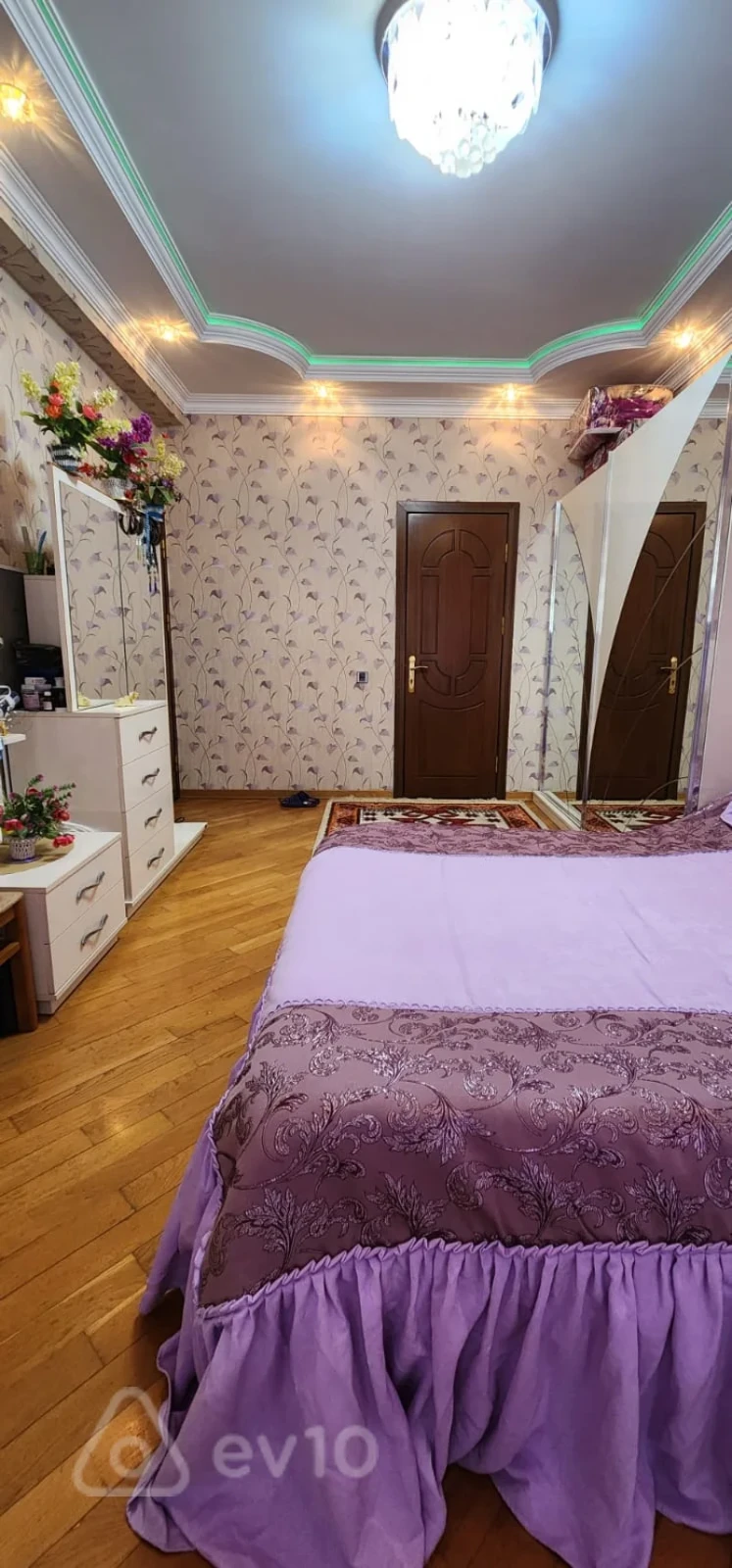 Kirayə verilir 3 otaqlı yeni tikili 124 m²