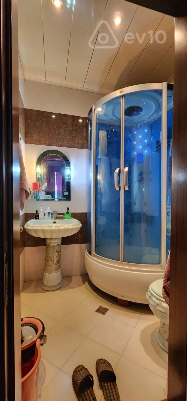 Kirayə verilir 3 otaqlı yeni tikili 124 m²