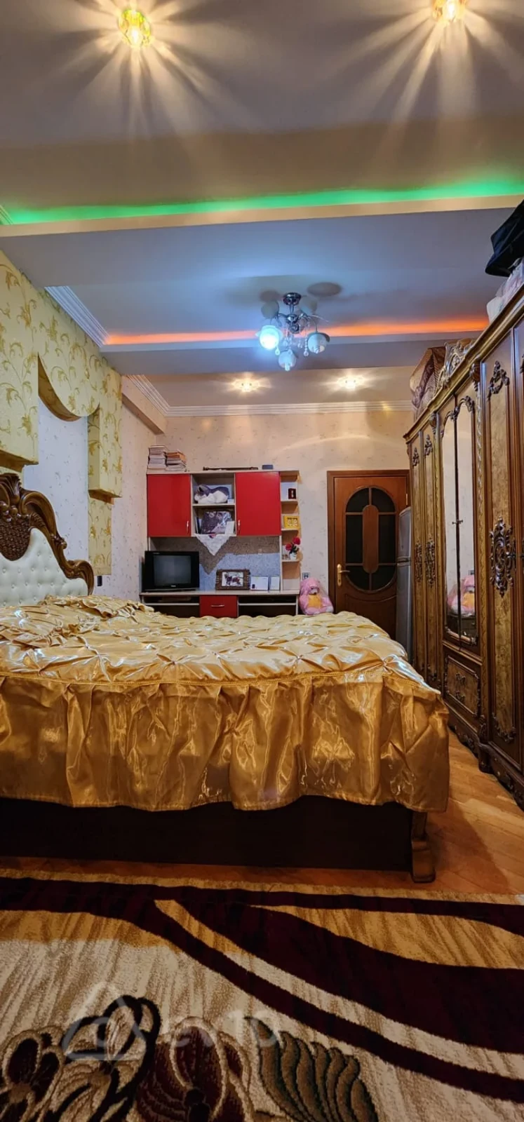 Kirayə verilir 3 otaqlı yeni tikili 124 m²