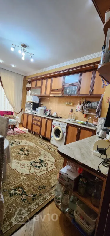 Kirayə verilir 3 otaqlı yeni tikili 124 m²