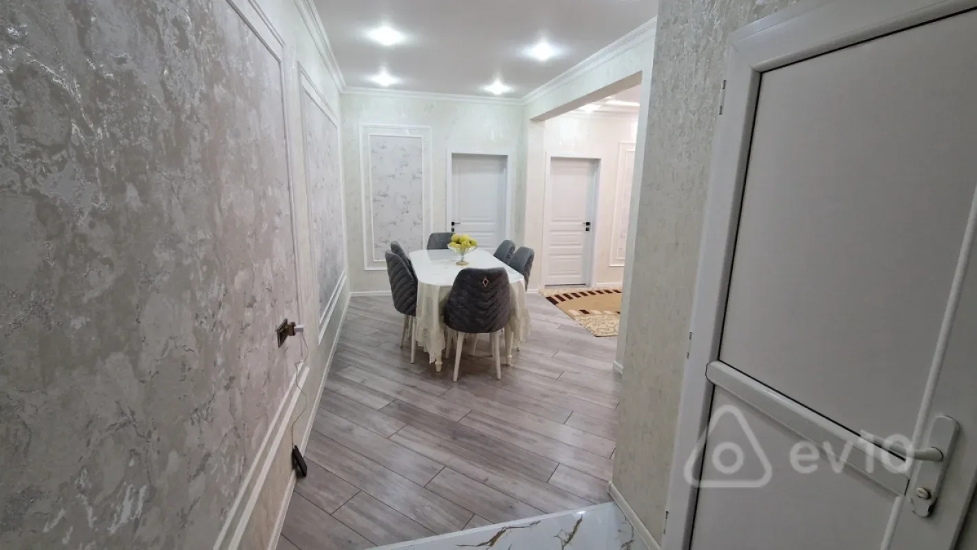 Satılır 3 otaqlı yeni tikili 70 m²
