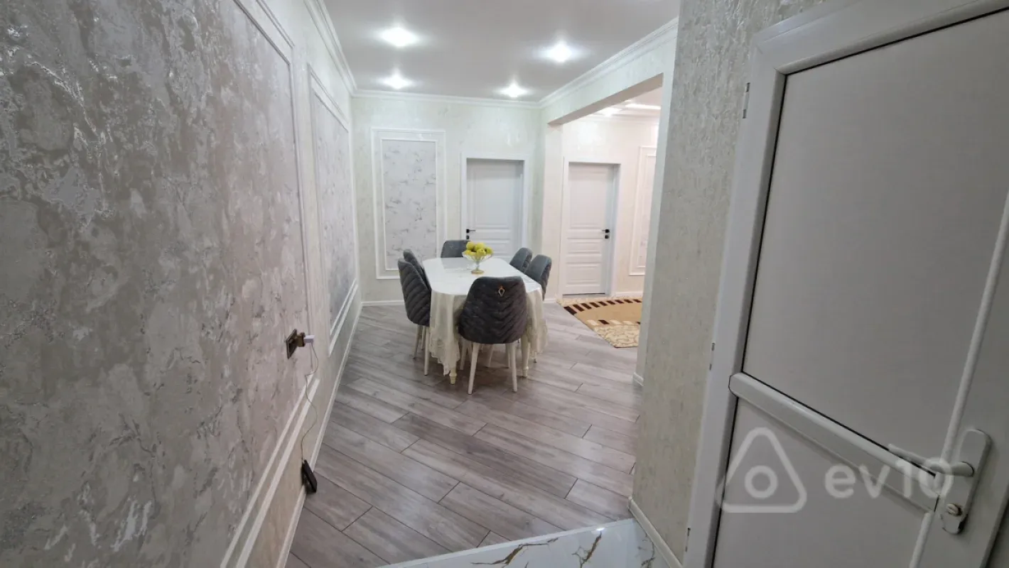 Satılır 3 otaqlı yeni tikili 70 m²