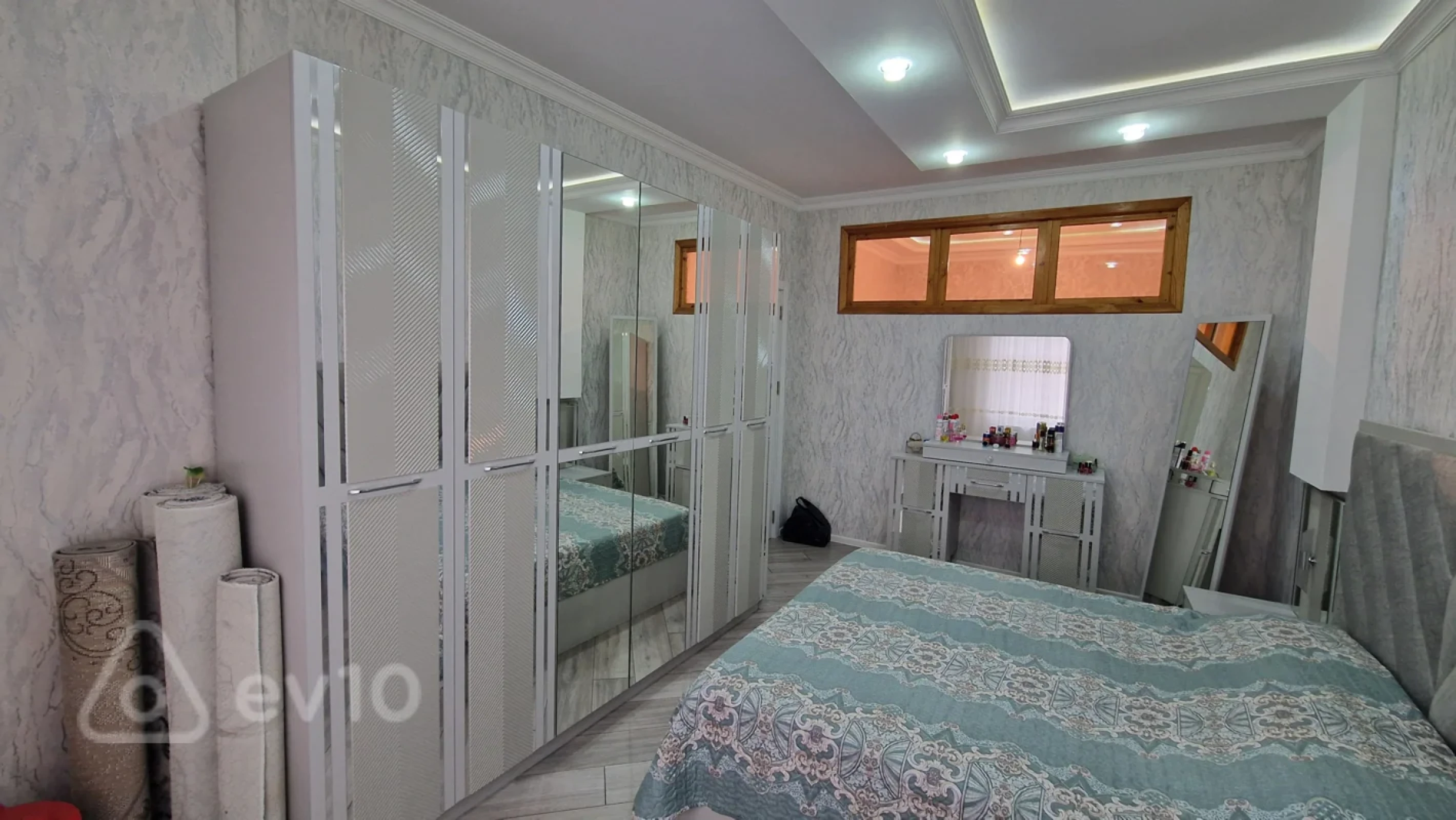 Satılır 3 otaqlı yeni tikili 70 m²