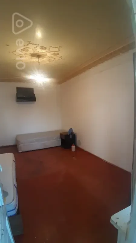 Kirayə verilir 3 otaqlı köhnə tikili 95 m²