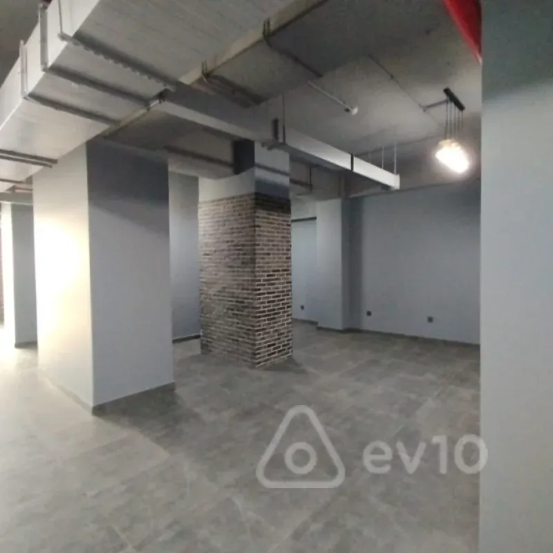 Kirayə verilir mənzil 465 m²