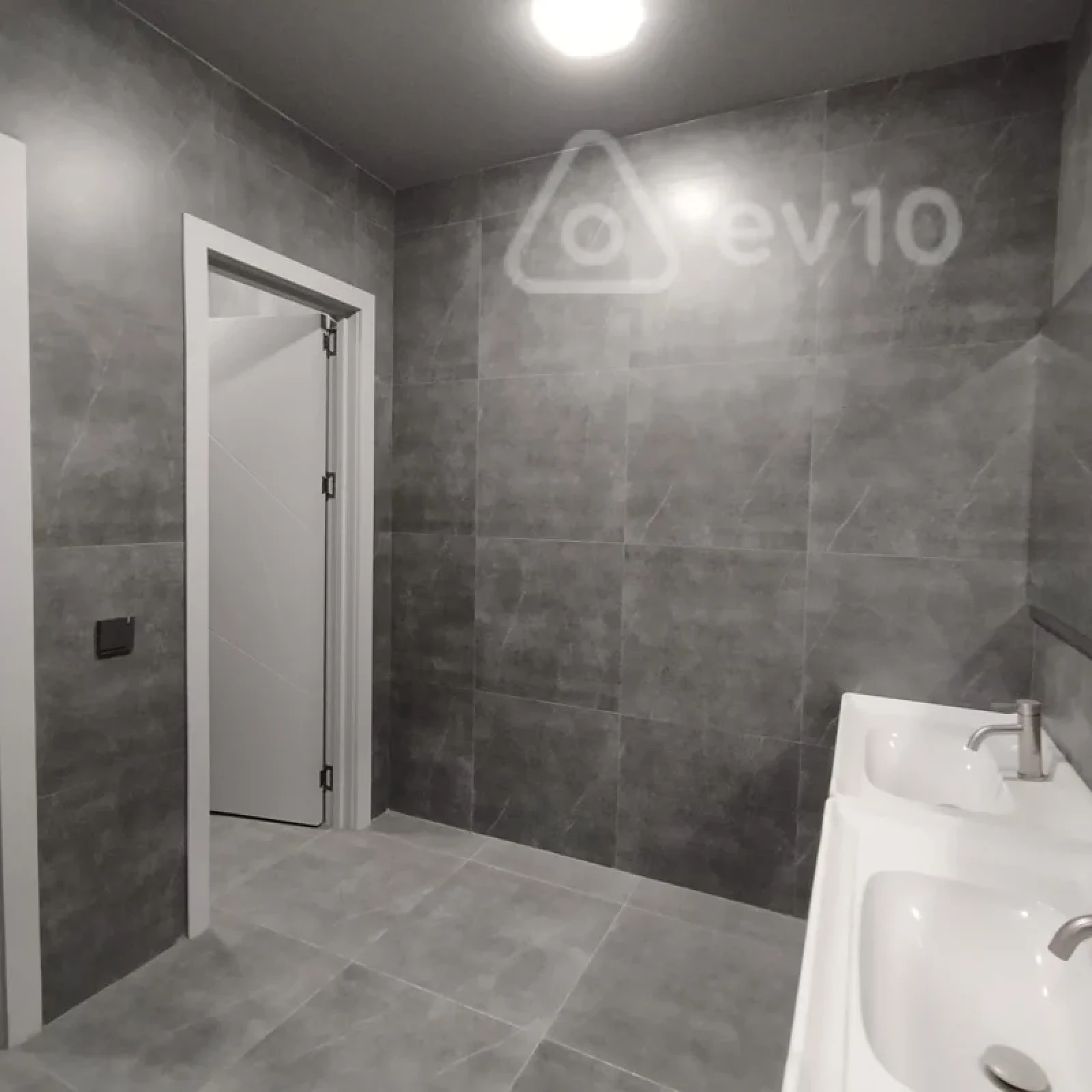 Kirayə verilir mənzil 465 m²