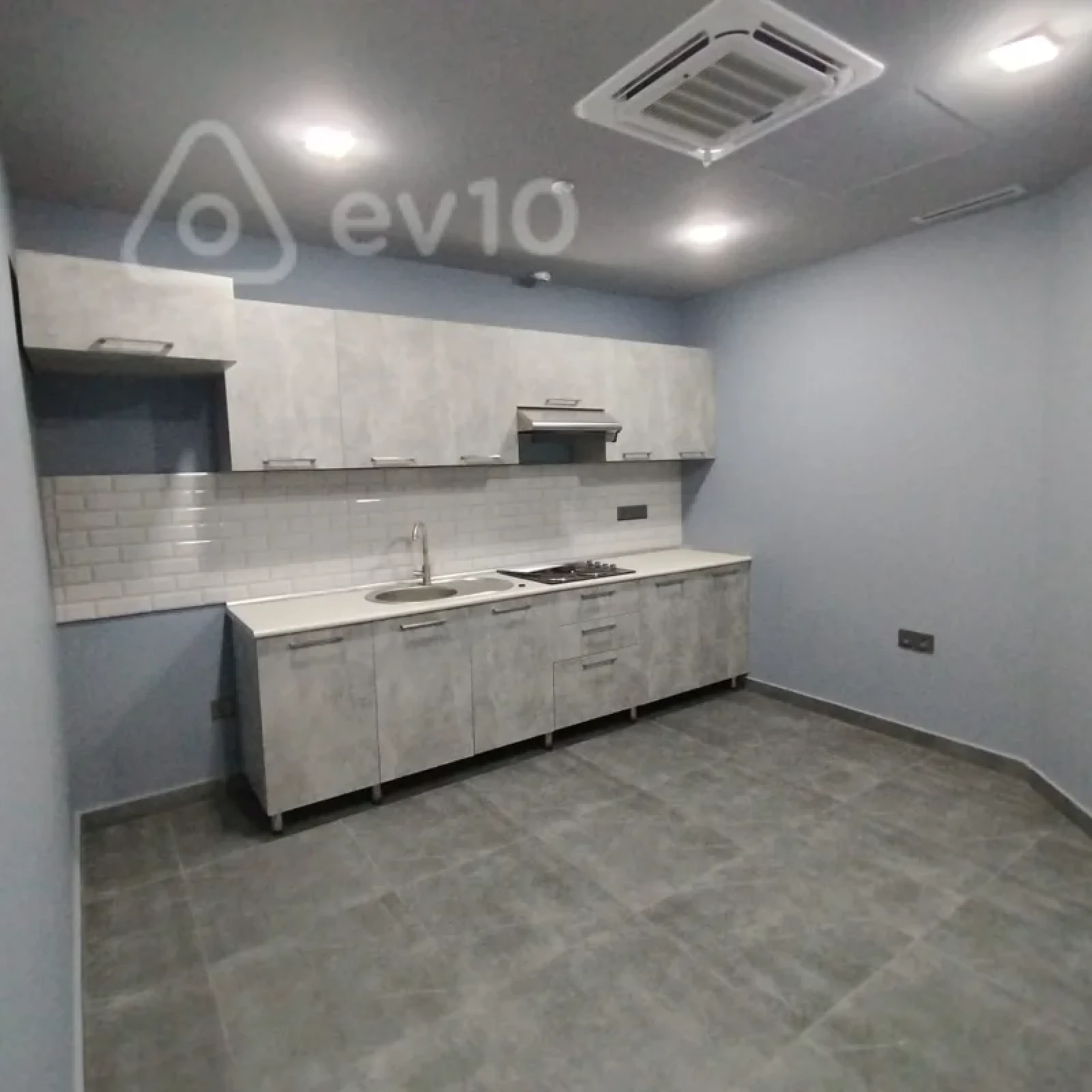 Kirayə verilir mənzil 465 m²