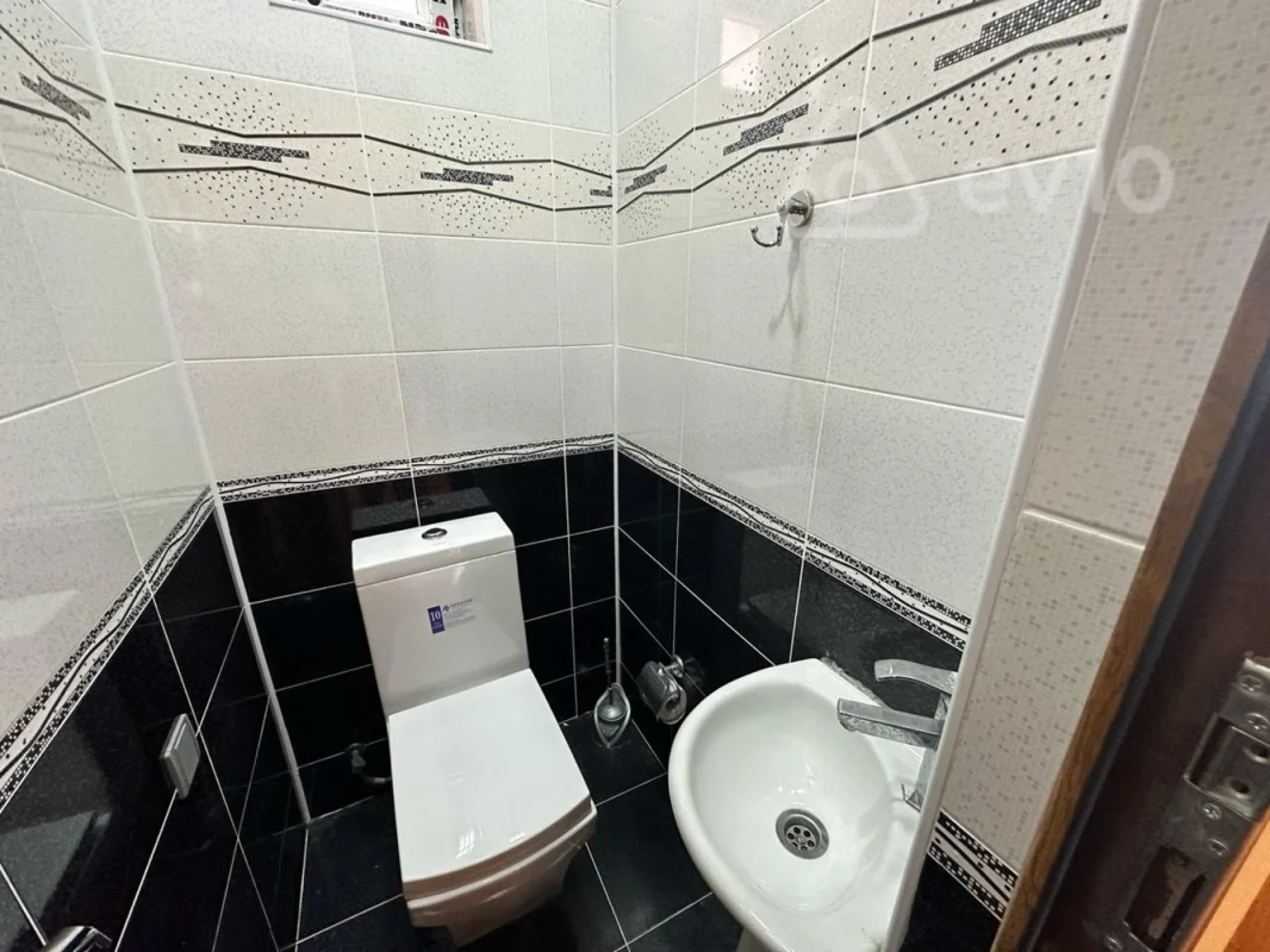 Satılır 5 otaqlı həyət evi 200 m²