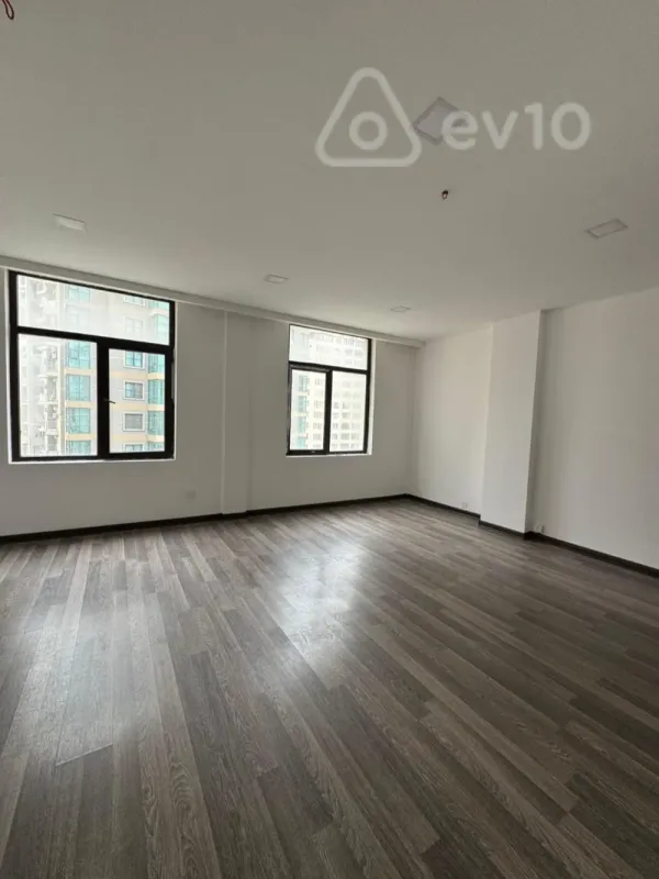 Kirayə verilir 3 otaqlı ofis 90 m²